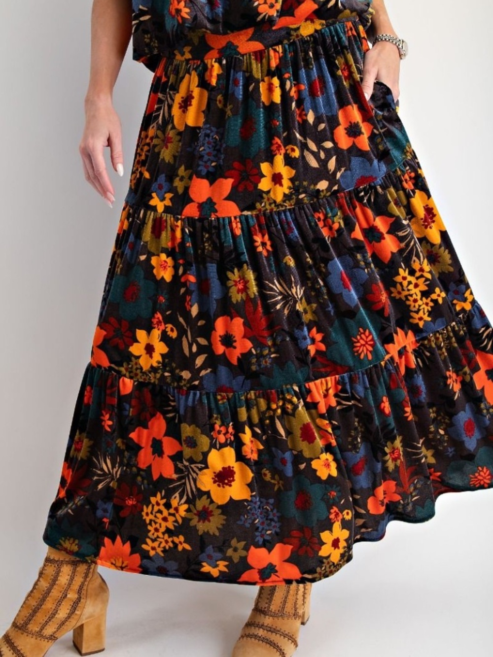 Easel Floral Print Stretchy Waist Velvet Pockets Maxi Skirt